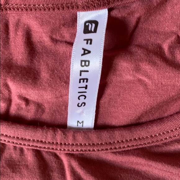Fabletics top NWOT - Picture 2 of 5